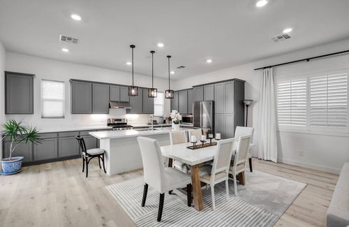 Peoria House | Modern RH Home: 10/10 Review & Prime Location Awaits