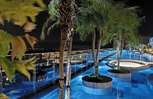 District 7 Apartment | Rooftop Infinity Pool & Sauna at River Panorama View Hotel