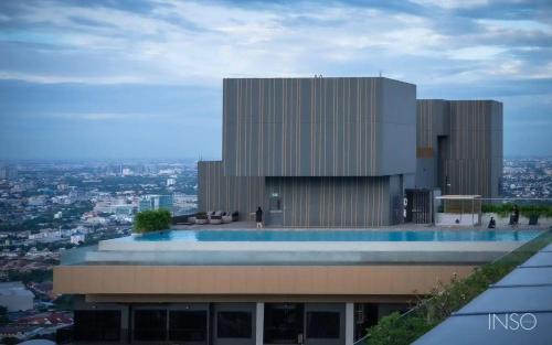 Bang Kra So Apartment | Luxury Riverside condo