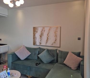 Manama Apartment | Romantic Oceanfront Apartment with Spa & Pool Amenities