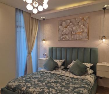 Manama Apartment | Romantic Oceanfront Apartment with Spa & Pool Amenities