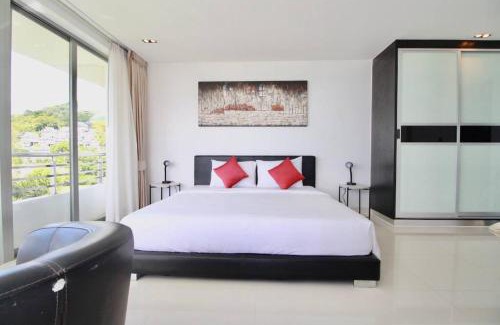 Kamala Apartment | Exceptional Rooftop Penthouse with Oceanfront Amenities