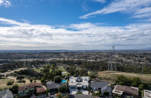 Baldwin Hills House | Elegant Villa with Pool & Ocean Views in Los Angeles