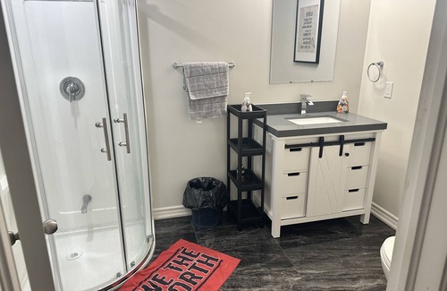 Brampton House | Inviting Room Rental in Cozy BSMT Apartment Awaits You