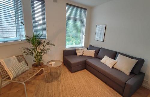 IJsselbuurt House | Prime Location Room with Private Bath & Perfect Guest Rating