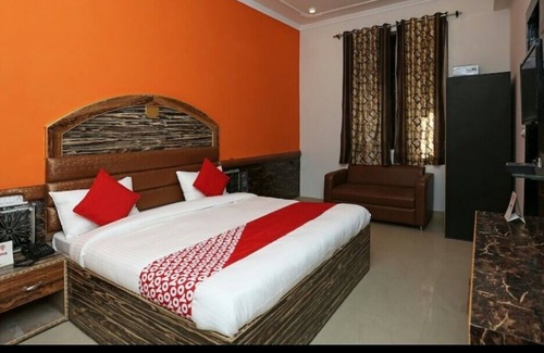 Mathura Bed & Breakfast | LUXURY ROOMS NEAR GOVARDHAN TEMPLE