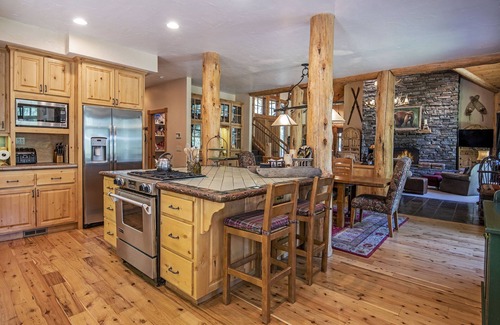 Black Butte Ranch Cabin | Top-Rated Executive Lodge with Pool and Ocean Views