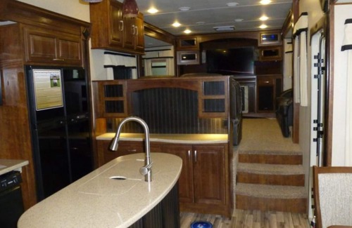 Park Rapids House | Experience Bolton Bay: Pet Friendly RV with Ocean Views