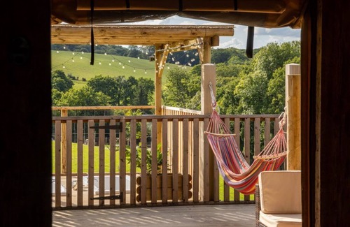 Broadwoodkelly House | Serene Safari Lodge with Spa and Hot Tub near Deer