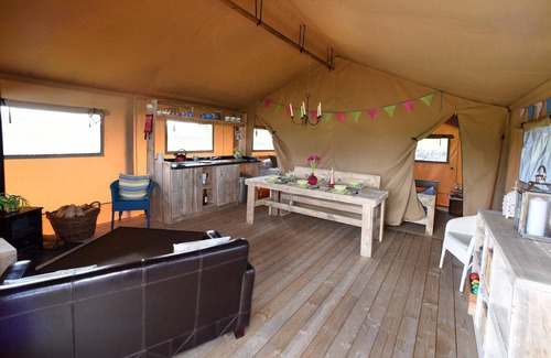 Denny RV Rental | Top-Rated Safari Tent Experience at Carr's Hill