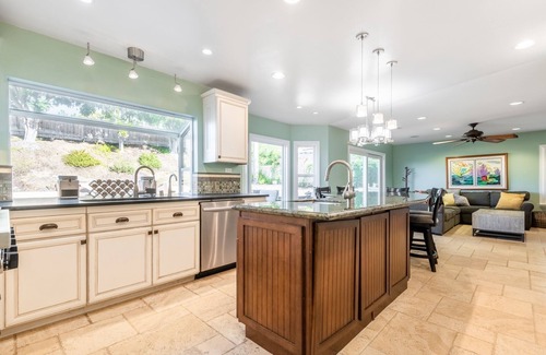 Carmel Valley House | Cozy San Diego Retreat: Pool, Spa & Pet-Friendly Stay