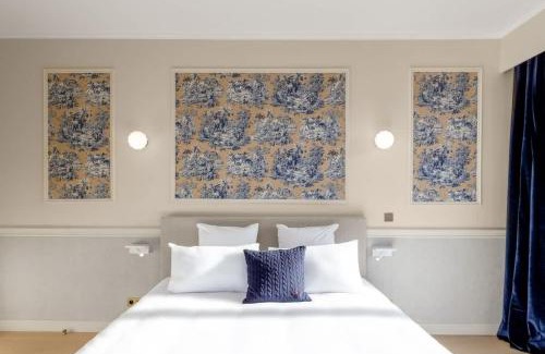 Deauville City Centre Apartment | Luxury sea view 3BR-2BA with services in Deauville