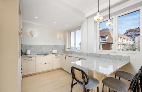 Deauville City Centre Apartment | Luxury sea view 3BR-2BA with services in Deauville