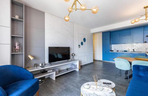 Przno Apartment | Scenic Oceanfront Apartment in Przno with Family-Friendly Vibe