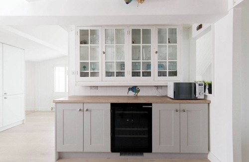Wittering House | Seafront Family Retreat with Indoor Pool & Ocean Views