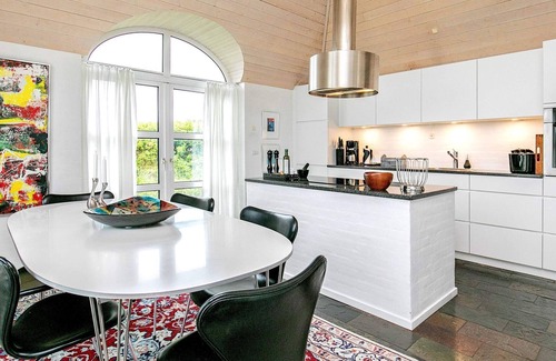 Houvig Strand House | Stunning 6-Person Holiday Home with Ocean View in Ringkøbing