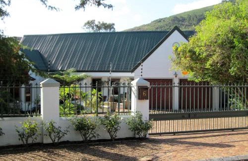 Trawal Apartment | Stylish Pet-Friendly Apartment with Pool & High Guest Ratings