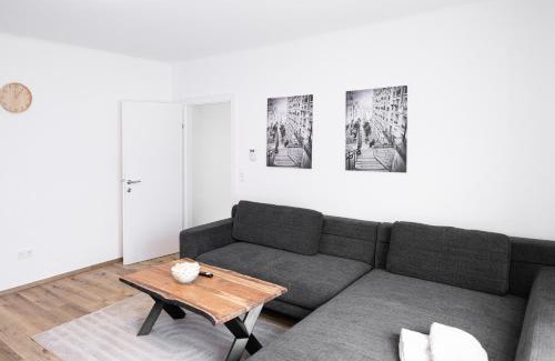 Linz Apartment | Premier City Apartment in Linz with Netflix and Breakfast