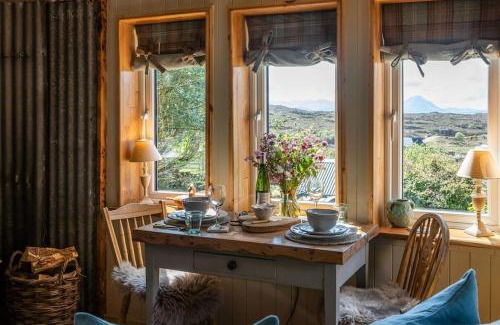 Applecross House | Cozy Self-Catering Cottage with Pet-Friendly Amenities