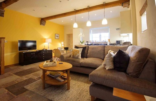 Llanfihangel Tal-y-llyn Cottage | Elegant Self-Catering Cottage: The Laundry Awaits You