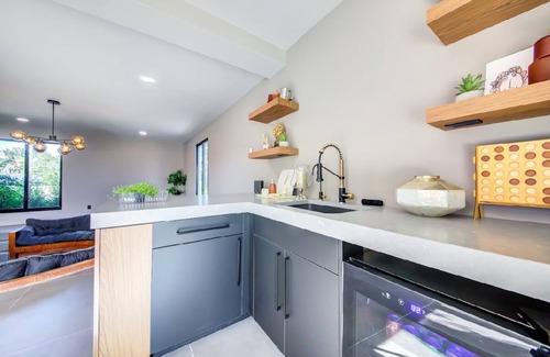 Siesta Key House | Tranquil Siesta Key Wellness Retreat near Beach and Village