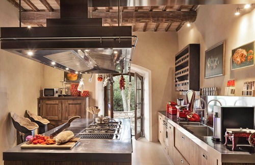 Pomarance Villa | Relax at Villa Pieve di San Giovanni: Pet-Friendly Retreat