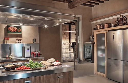 Pomarance Villa | Relax at Villa Pieve di San Giovanni: Pet-Friendly Retreat