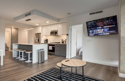 Kensington Apartment | Elegant 2BR+2Bath Retreat in Kensington - Highly Rated Stay