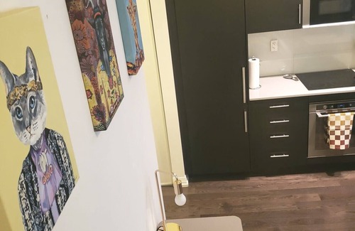 St. Lawrence Condo | Stylish Condo in Downtown: Perfect for Families