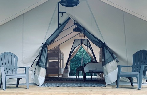 Delta RV Rental | Pet-Friendly Glamping with Lake Views and Pool Access