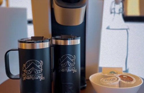 Delta RV Rental | Pet-Friendly Glamping with Pool & Lake Views Await You