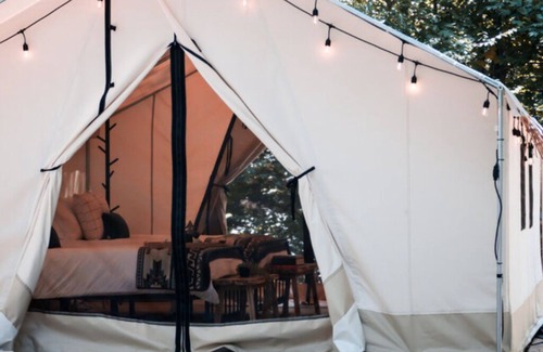 Delta RV Rental | Pet-Friendly Glamping with Pool & Lake Views Await You