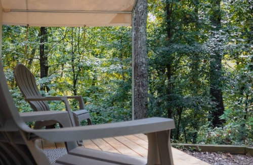 Delta RV Rental | Pet-Friendly Glamping with Pool & Lake Views Await You