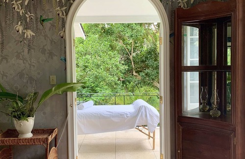 Montego Bay Villa | Indulgent Villa with Staff, Pool & Beach Club Access
