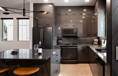Bozeman Cottage | Prime Condo Near Downtown Bozeman with Garage & Patio