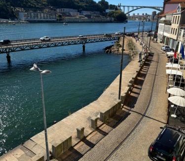Lordelo do Ouro e Massarelos Apartment | Experience Premium Views at Douro River Apartments