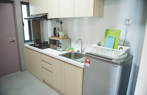 Seri Kembangan Apartment | Elegant Getaway @ Balakong, Steps from MIECC & Aeon
