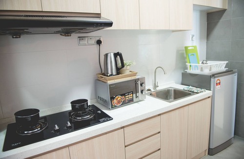 Seri Kembangan Apartment | Elegant Getaway @ Balakong, Steps from MIECC & Aeon