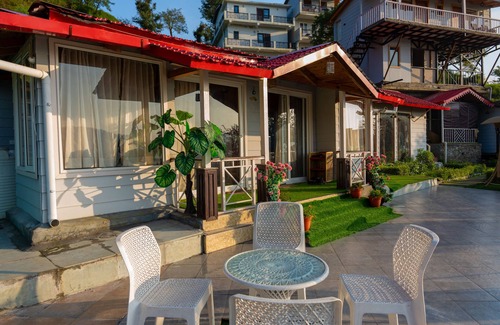 Kaul Villa | Indulge in a Luxury Stay at Hmt with Family-Friendly Amenities