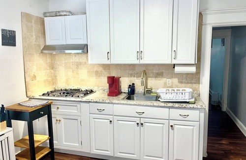 Waterbury Apartment | Prime Remodeled Stay with Breakfast in Waterbury