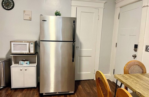 Waterbury Apartment | Prime Remodeled Stay with Breakfast in Waterbury