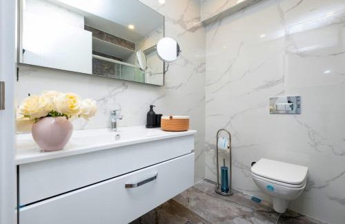Kabatas Apartment | Luxury Stay with Panoramic Bosphorus View