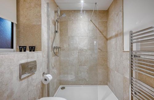 Priors Marston Apartment | Stylish Stockton Studio Rooms with Free WiFi & Parking