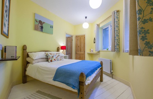 Stratford Cottage | Pet-Friendly Stone Cottage in Wicklow Mountains - 10/10 Rating