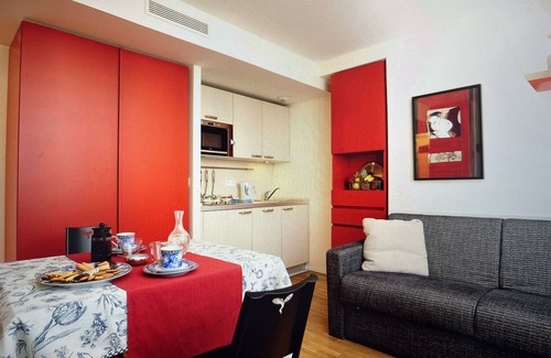Chaussee-d'Antin Apartment | Modern Studio Steps from Lafayette and Opera Attractions