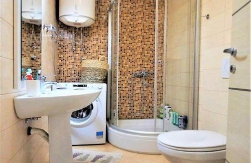 Podmaine Apartment | Cozy Ocean View Studio 38 - Child Friendly & 4-Star Rated