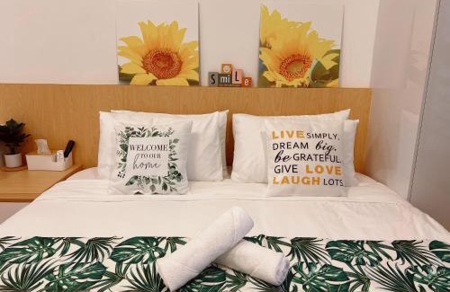 Setia Tropika Apartment | Chic Condo in Johor Bahru with Pool & Smart TV, Rated 9.9
