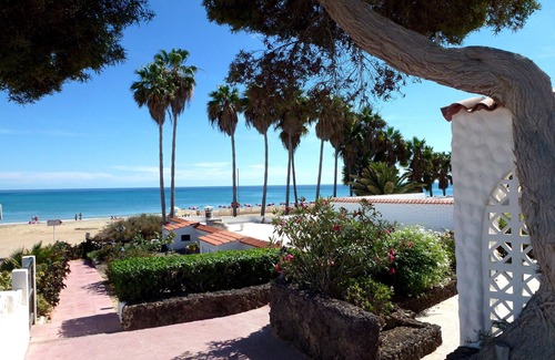 Bahia Calma House | Beachfront Studio Retreat with Ocean Views and Top Reviews