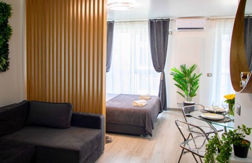 Mamaia-Sat Apartment | Elegant Studio Nord10 Mamaia Nord - Steps from the Beach