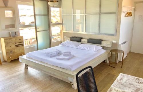 Ponte Seveso Apartment | Stylish Studio with Unique Views Near Main Station